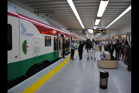 National railway SNTF operates an hourly service from Alger’s Agha station to Bab Ezzouar and the airport between 05.00 and 21.00